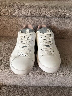 On Running Women’s Roger Advantage Sneakers White/Pink Size 8